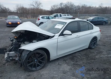 2013 BMW 328I xDrive z USA, uszkodzony, nr VIN WBA3B5C54DF592045